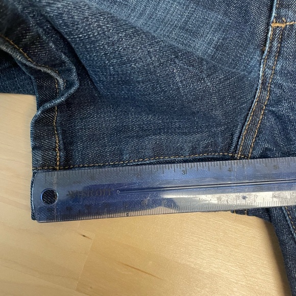 Joe’s Denim Shorts 4” seam - Picture 6 of 7